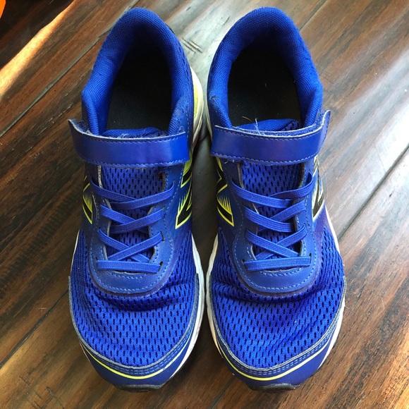 New Balance running shoes/sneakers for boys, US 6 - Picture 3 of 13